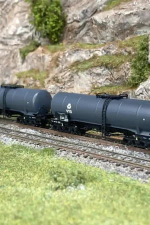 2 wagons citernes Uahs "VTG", DB, Ep IV - FLEISCHMANN 825820 - N 1/160 Prix Cassé