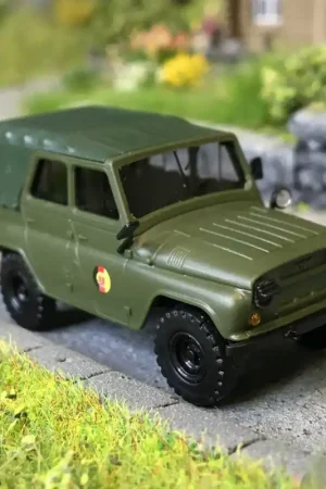 Acheter En Ligne UAZ 469, service technique des missiles et des armes, NVA - BUSCH 52124 - HO 1/87