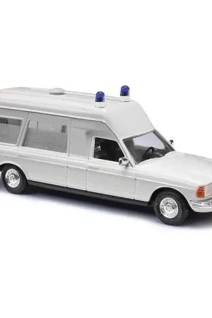 Ambulance Mercedes, En kit, Blanc - BUSCH 60221 - HO 1/87 Offre Exclusive
