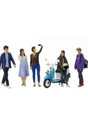 TAMIYA 24356 1/24 SCALE CAMPUS FRIENDS SET II Prix Cassé