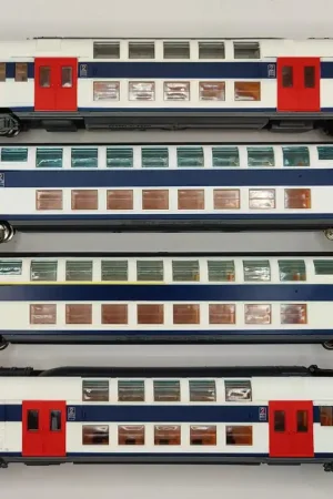 *SOLDES* - COFFRET DE 4 VOITURES VB2N 2nd CLASSE ZR2N SNCF Petit Prix
