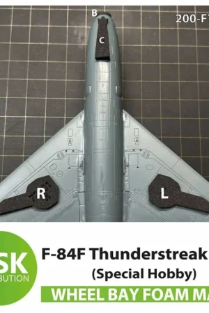 Nouvelle Collection Art Scale Kit F72001 Republic F-84 F Thunderstreak - Wheel Bay Foam Mask (for Special Hobby Kits)