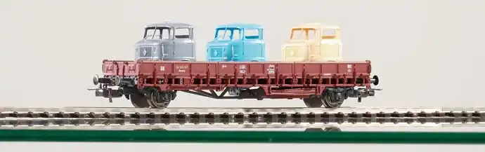 Piko 54479 Wagon platforma Rmms 62 z ładunkiem, DR, Ep. III Retour Gratuit